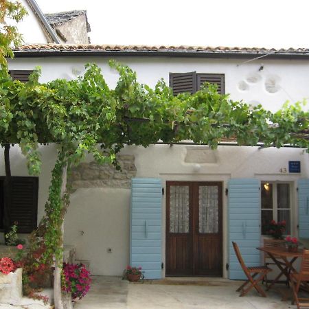 Holiday Home Trostova Kuca بازين الغرفة الصورة