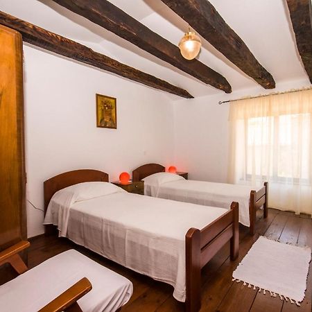 Holiday Home Trostova Kuca بازين المظهر الخارجي الصورة