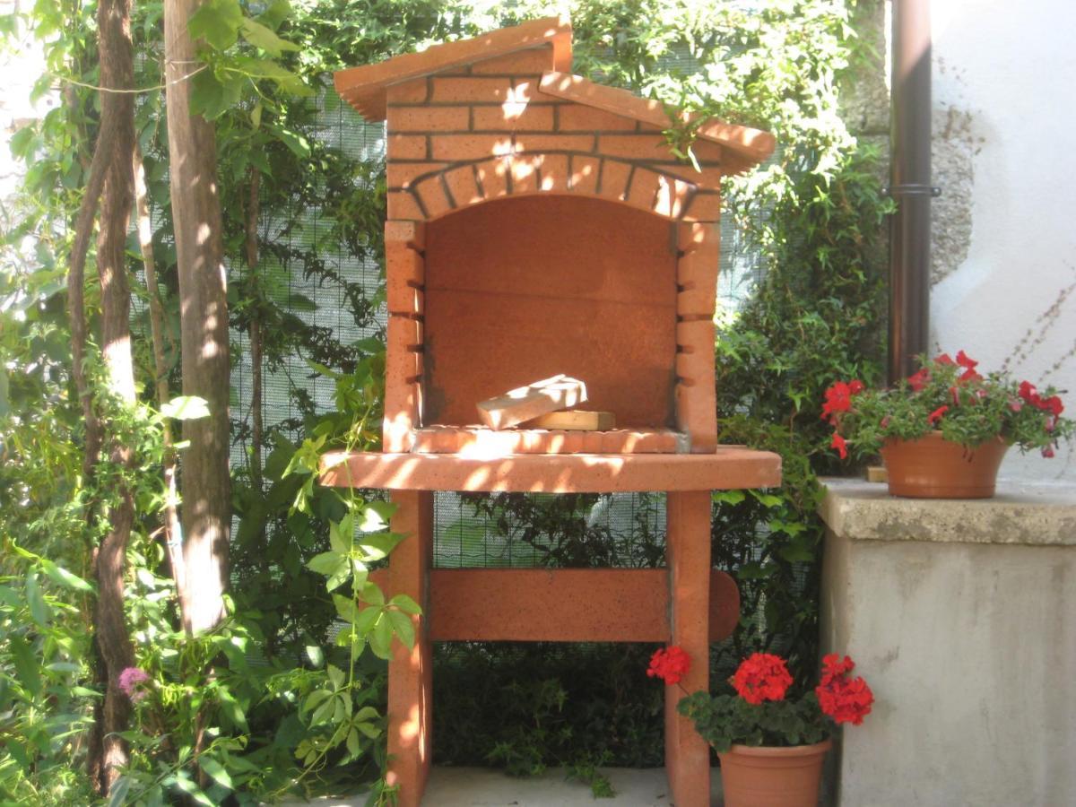 Holiday Home Trostova Kuca بازين الغرفة الصورة