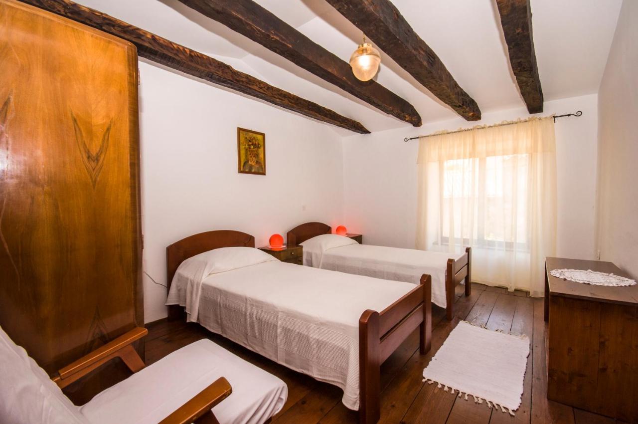 Holiday Home Trostova Kuca بازين المظهر الخارجي الصورة