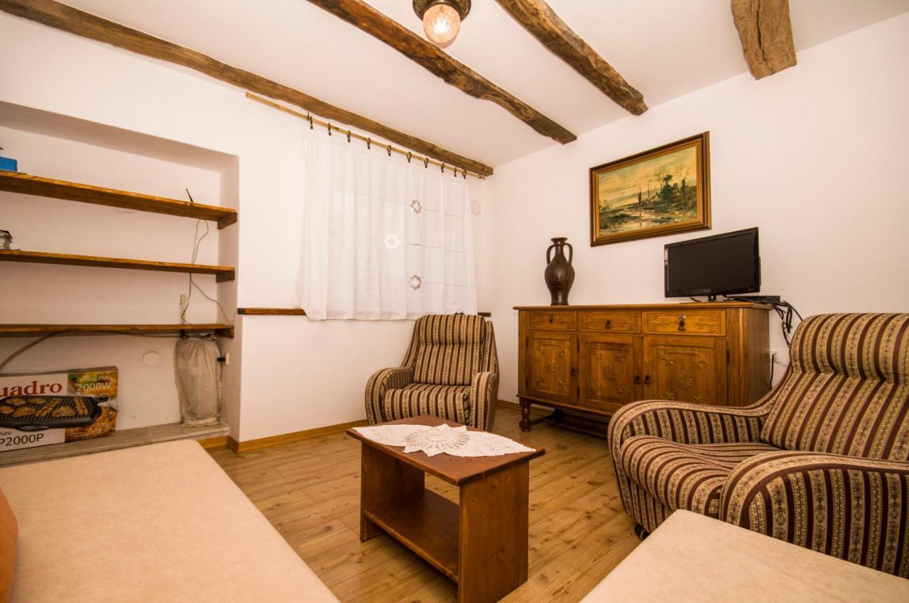 Holiday Home Trostova Kuca بازين المظهر الخارجي الصورة