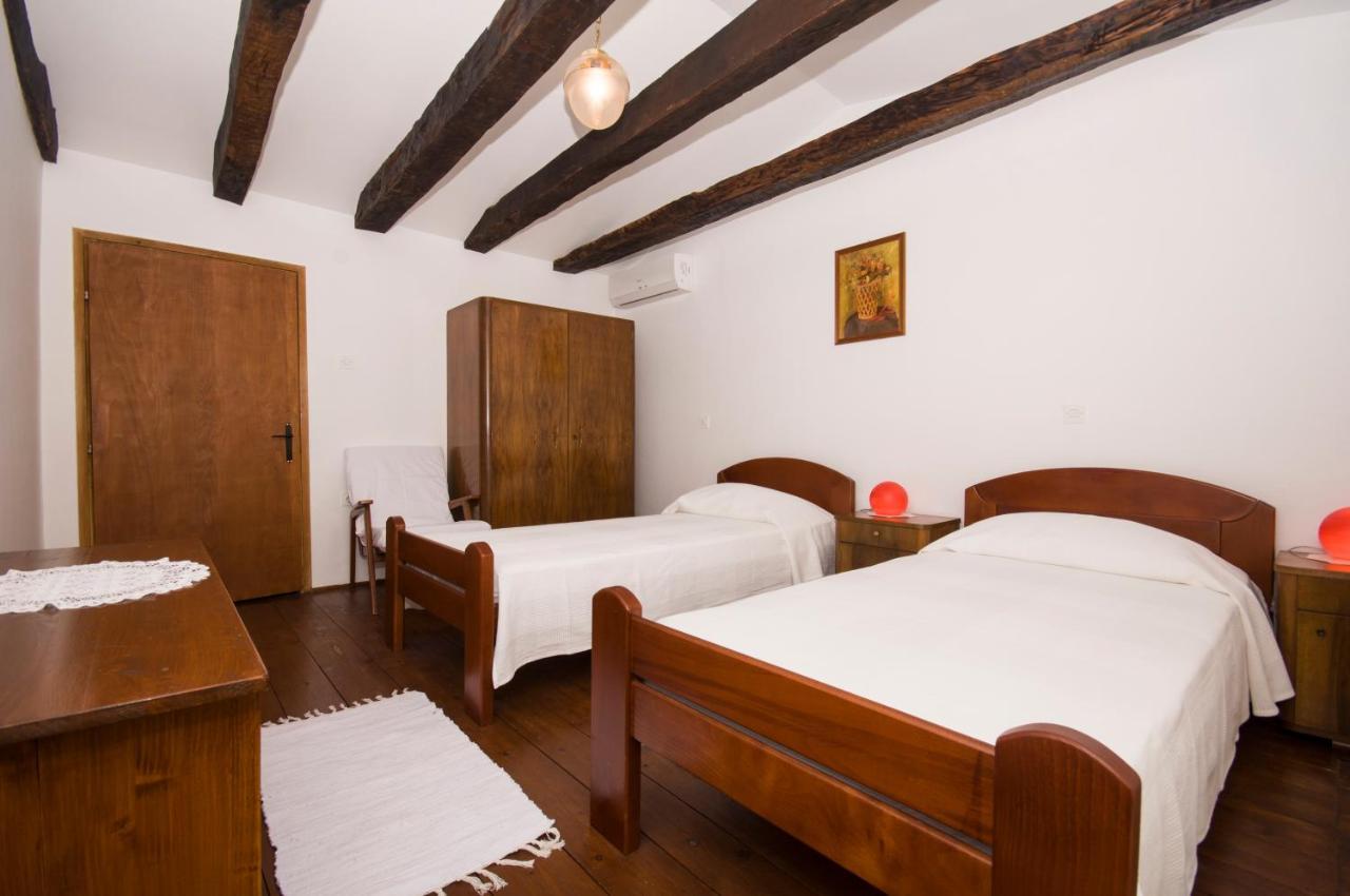 Holiday Home Trostova Kuca بازين المظهر الخارجي الصورة