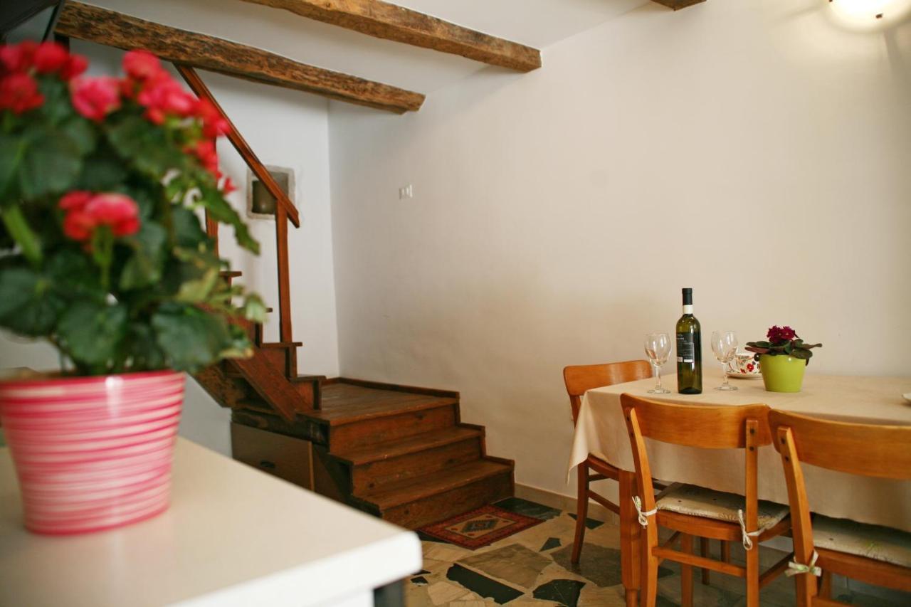 Holiday Home Trostova Kuca بازين المظهر الخارجي الصورة
